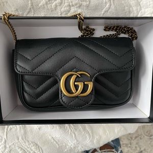 Gucci GG Marmont Mini.